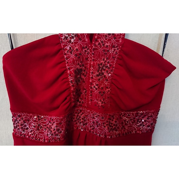 Women's/Junior's Red Shimmer Rampage Halter Top - Picture 5 of 7